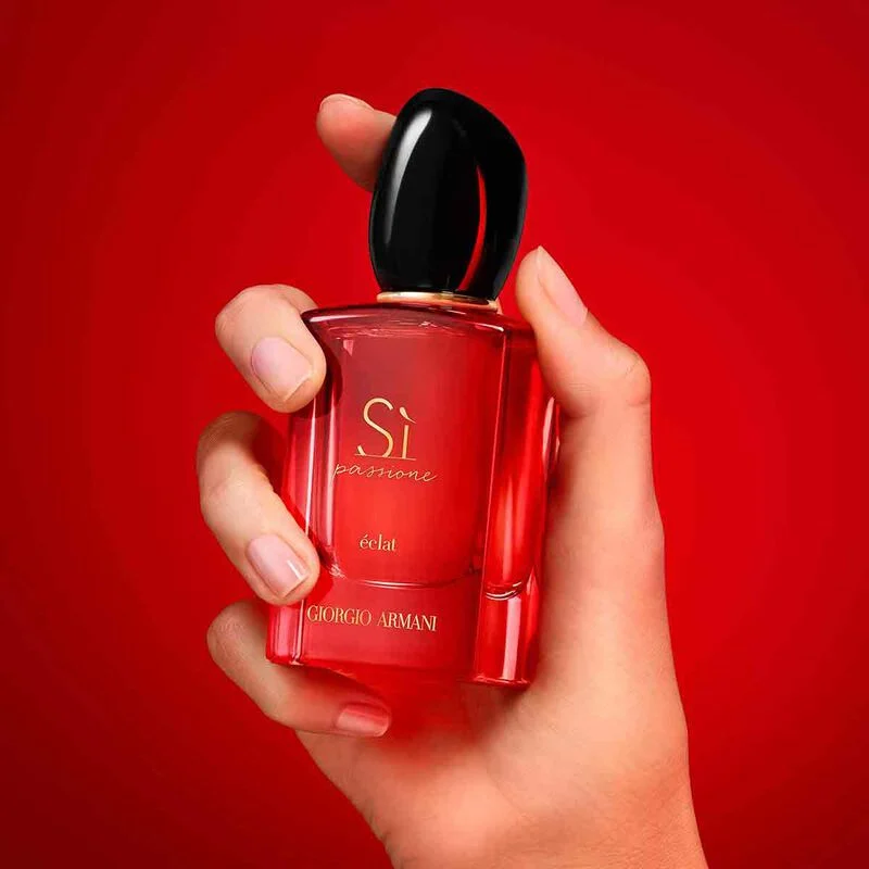 3614273604888_8 عطر جورجيو ارمني سي باشون او دو برفيوم للنساء | Sì Passione Eau de Parfum for Women by Giorgio Armani - الصورة 4