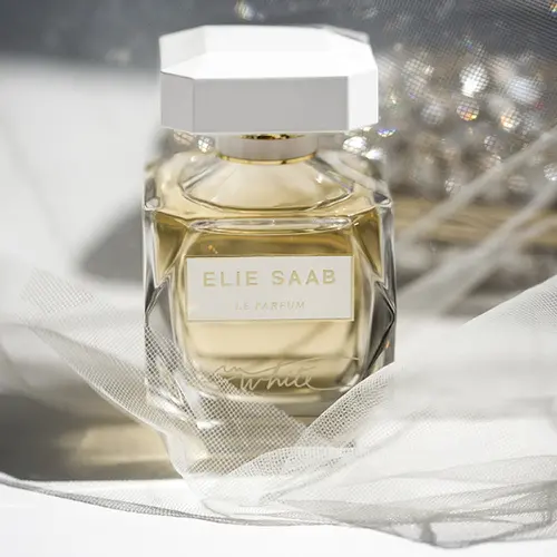 c1278b6d-77ee-4103-9fc8-d4cf8d7a0089 عطر ايلي صعب لي بارفيوم ان وايت او دو بارفيوم | Elie Saab Le Parfum In White Eau de Parfum - الصورة 3